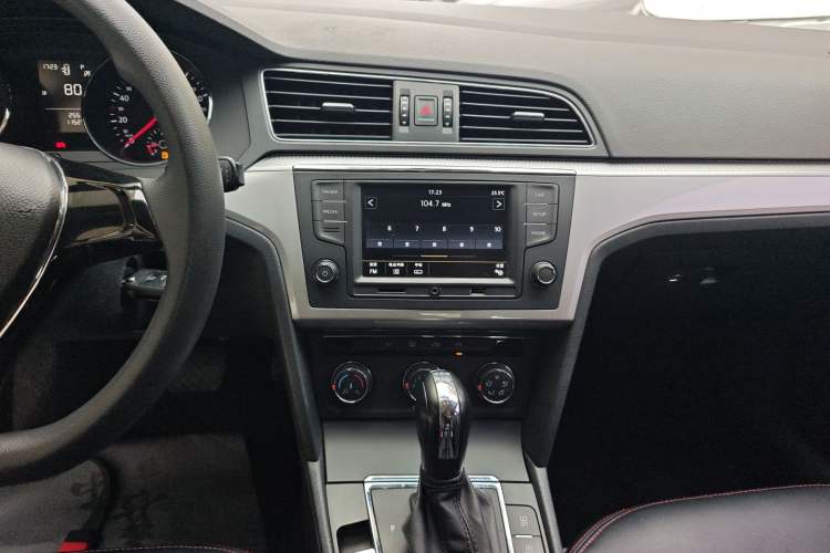 Used Volkswagen Lamando 2018 230TSI DSG Fashion Edition