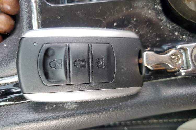 Used Dongfeng Fengon 580 2016 1.5T Manual Luxury Edition