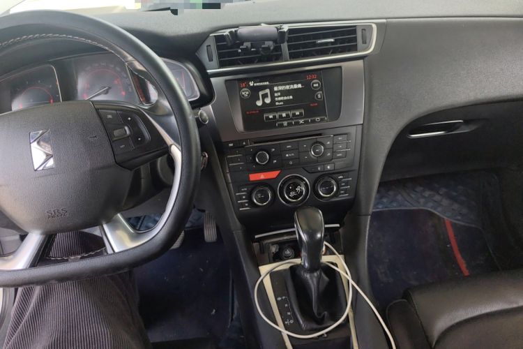 Used DS 5LS 2014 1.6T Elegant Version THP160
