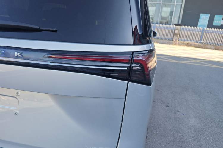 Used Buick GL8 New Energy 2025 Lu Shang Smart Enjoyment Edition 7-Seater