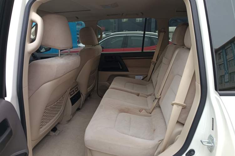 Used Toyota Land Cruiser 
