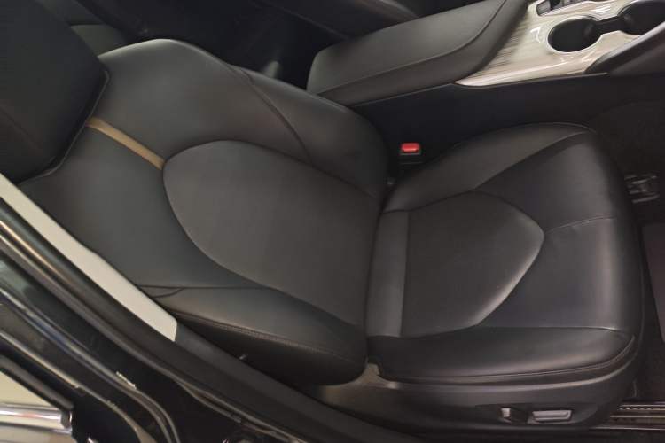 Used Toyota Camry 2019 Dual-Engine 2.5 HG Luxury Edition China VI Standard Right Front Seat