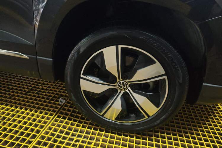 Used Volkswagen Tharu 2022 280TSI Two-Wheel Drive Comfort Edition
