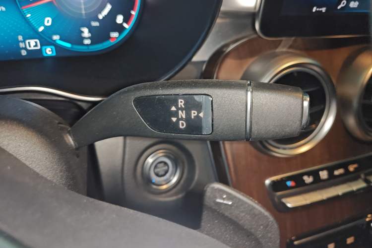 Used Mercedes-Benz GLC 2021 GLC 300 L 4MATIC Dynamic Model Gear Lever