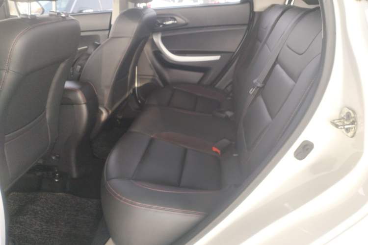 Used CHANGAN CS35 2016 1.6L Manual Luxury Model China V Standard