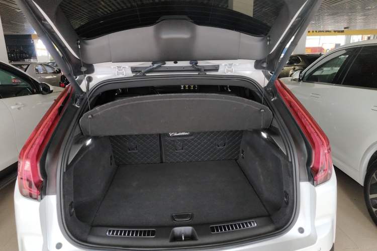 Used Cadillac XT4 2018 28T Four-Wheel Drive Leading Model
