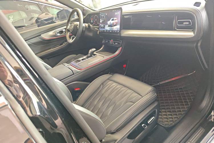 Used GAC Trumpchi GS8 2022 Linghang Series 2.0 TGDI Two-Wheel-Drive Luxury Smart Connectivity Version (7 Seats)
