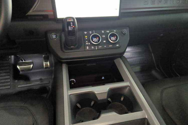 Used Land Rover Defender 2024 110 3.0T P400 X
