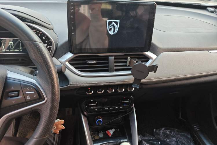 Used Baojun 510 2017 1.5L Manual Fashion Model