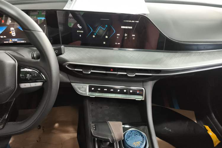 Used Changan Eado 2022 PLUS Blue Whale NE 1.4T GDI DCT Flagship Edition
