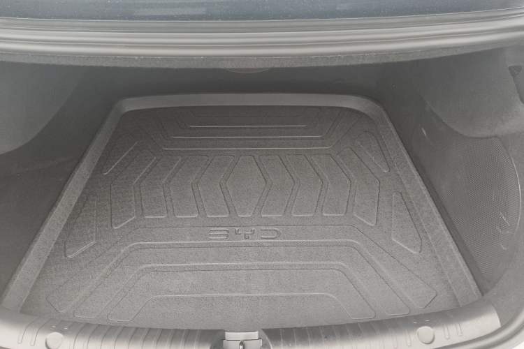 Used BYD Han 2025 DM-i 125KM Prestige Model