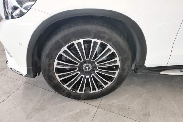 Used Mercedes-Benz GLC 2019 GLC 260 L 4MATIC Dynamic Model