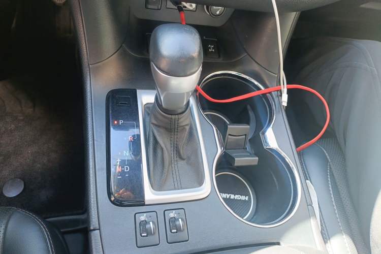 Used Toyota Highlander 2021 2.0T Four-Wheel Drive Luxury Edition 7 Seats Gear Lever