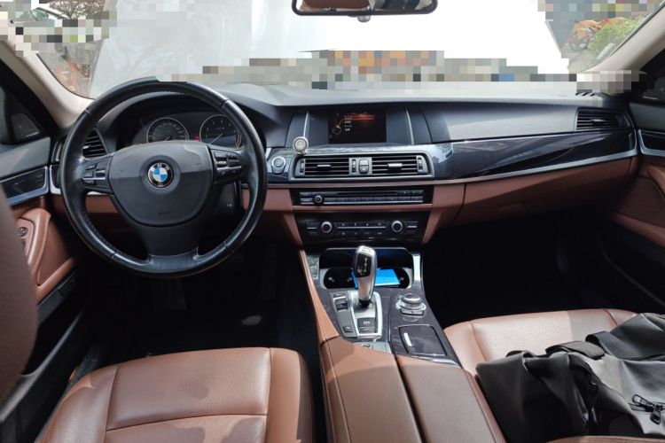 Used BMW 5 Series 2014 520Li Elegant Model
