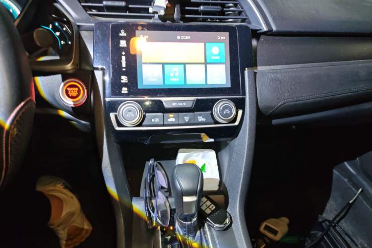 Used Honda Civic 2016 220TURBO CVT Luxury Edition
