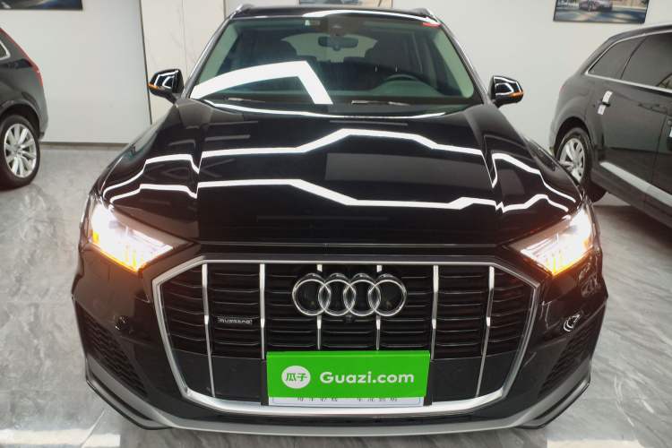Used Audi Q7 2021 55 TFSI quattro S line Sport model