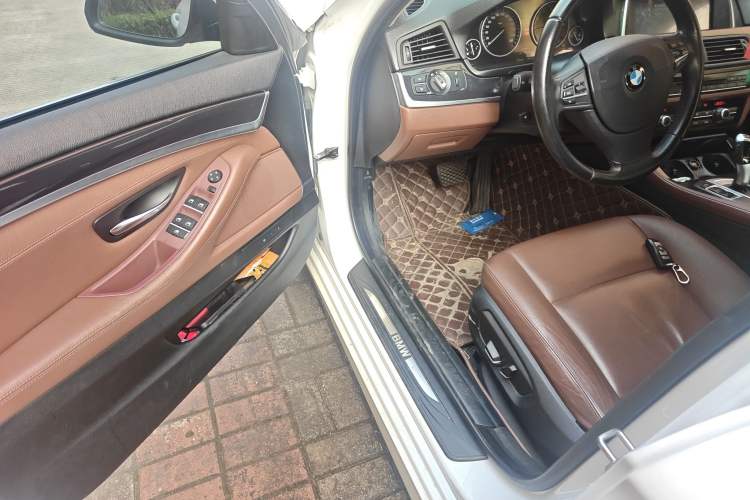 Used BMW 5 Series 2014 520i Elegant Edition