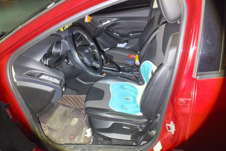 Used Ford Focus 2012 Hatchback 1.6L Automatic Fashion Edition