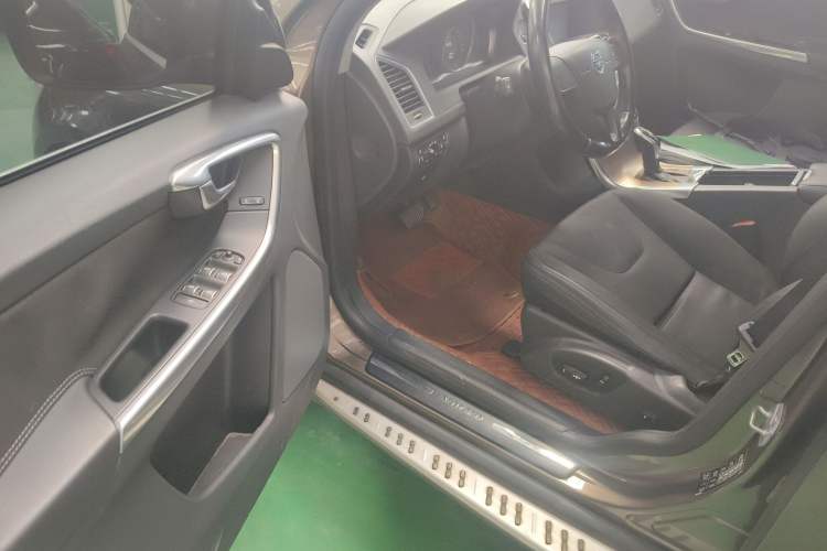 Used Volvo XC60 2015 T5 Smart Edition
