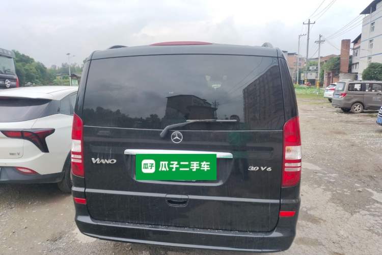 Used Mercedes-Benz Viano 2013 3.0L Hospitality Edition