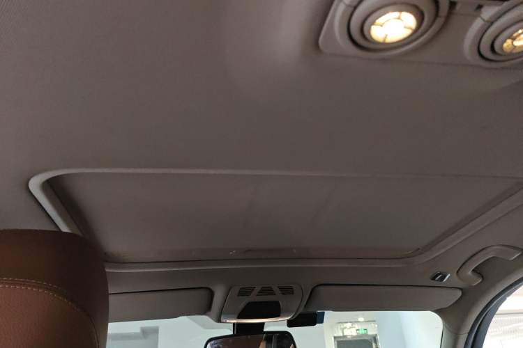 Used BMW 3 Series 2014 320Li Luxury Design Package
