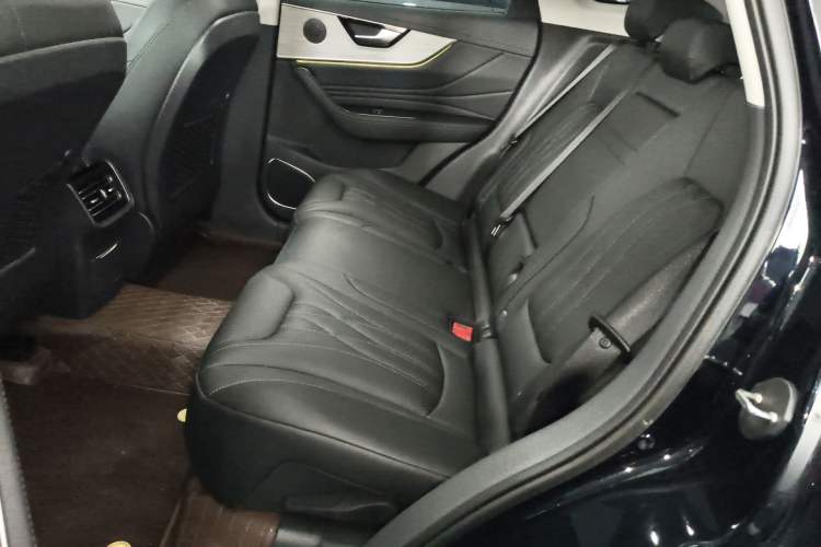 Used Hongqi HS5 2025 2.0T All-Wheel-Drive Flagship Pro Edition
