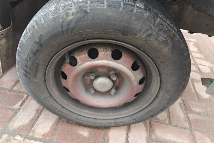 Used Hafei Minyi 2012 1.0L Air-Conditioned DA465QA Right Front Wheel Hub