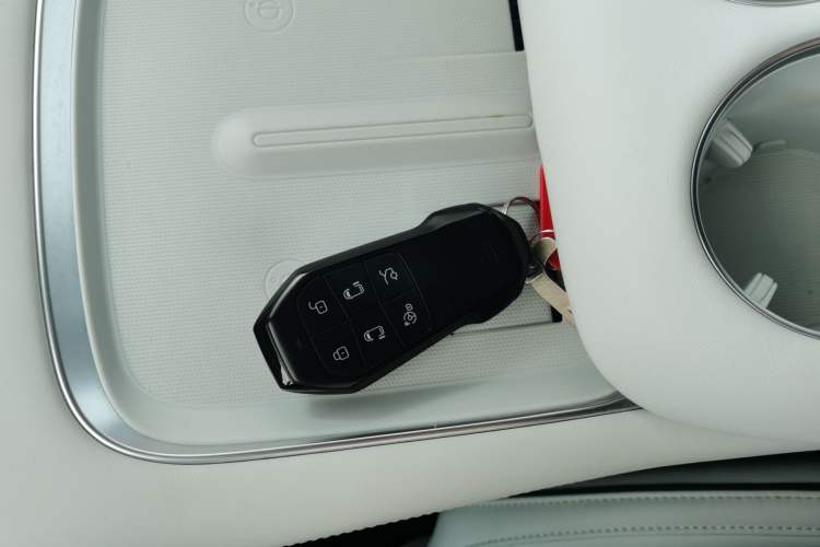 Used XPeng X9 2024 702 Ultra-Long Range Max