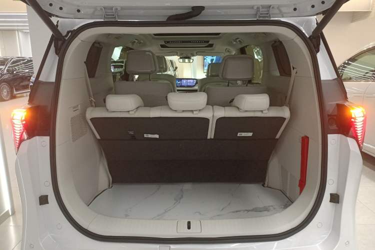 Used Buick GL8 New Energy 2024 Lu Zun Deluxe Edition 7-Seater
