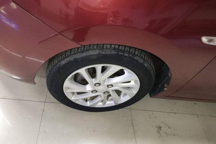 Used Chevrolet Lova RV 2016 1.5L Automatic FunDrive Edition Left Front Wheel Hub