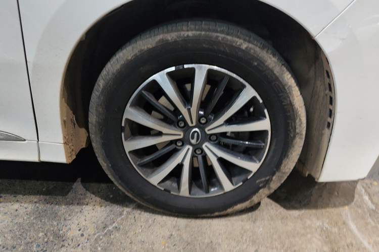 Used GAC Trumpchi M8 2021 Lingxiu Series 390T Luxury Edition Right Front Wheel Hub