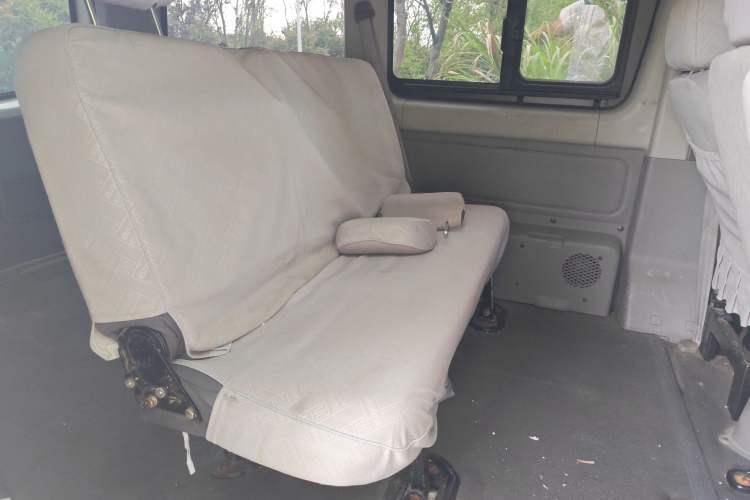 Used JAC Group Sunray 2017 1.9T Short-Wheelbase Mid-Roof Xingkuai Multi-Purpose Passenger Vehicle
