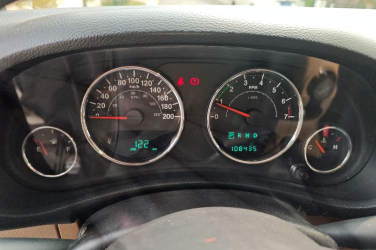 Used Jeep Wrangler 2013 3.6L Sahara Four-Door Edition Instrument Cluster