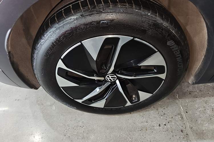 Used Volkswagen ID.4 CROZZ 2025 Pure Edition Exterior 5