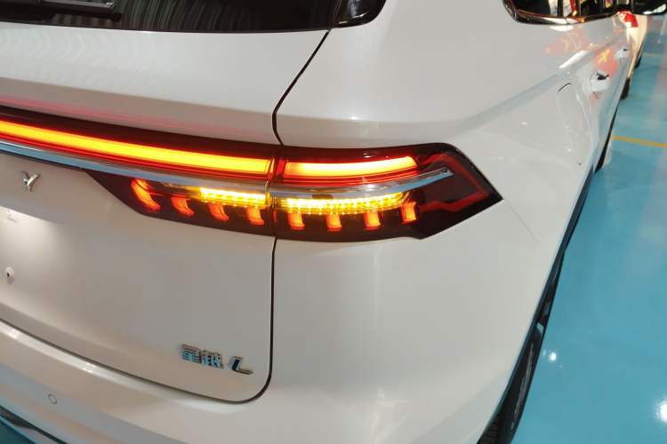 Used Geely Auto Monjaro L 2021 2.0TD DCT EVO Two-Wheel Drive Smart Luxury Version
