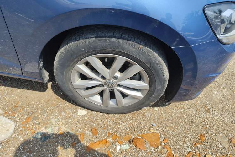 Used Volkswagen Touran 2018 Volkswagen Touran L 280TSI DSG Comfort Edition 7 Seats China VI Standard Right Front Wheel Hub