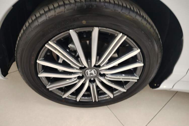 Used Honda Elysion 2024 2.0L eHEV Classic Edition