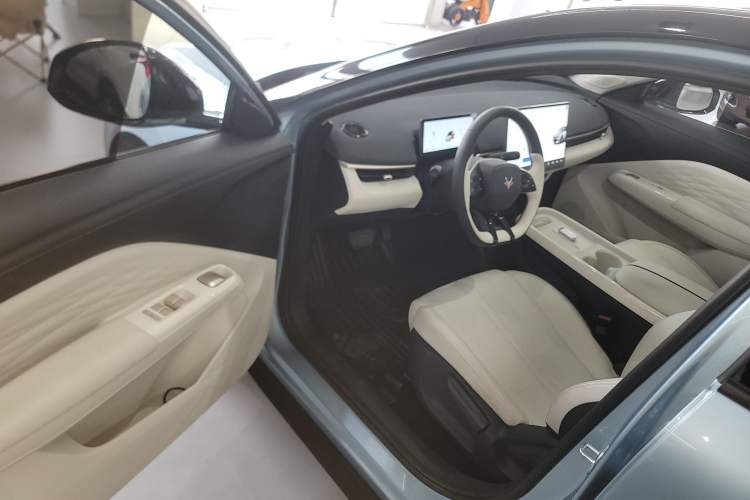 Used ARCFOX T1 2025 Model 320 PLUS
