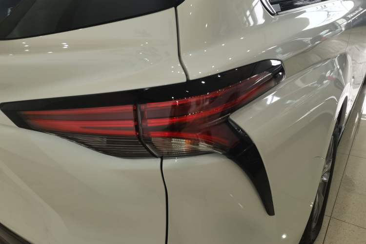 Used Toyota Sienna 2024 2.5L Hybrid Four-Wheel Drive Prestige Edition