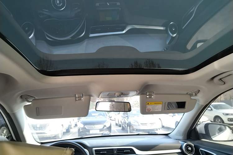 Used MG ZS 2018 1.5L Automatic Luxury Edition China V Standard