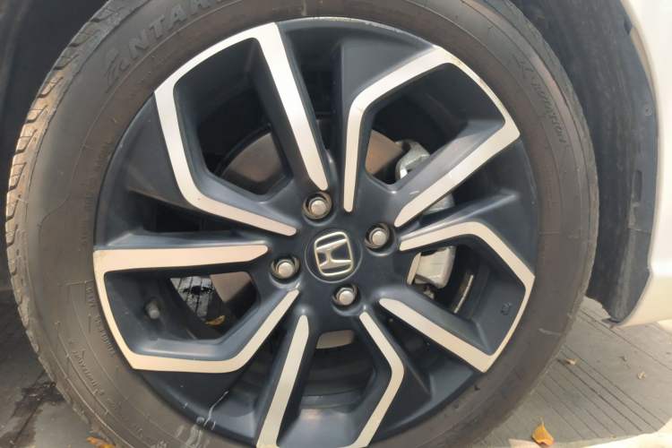 Used Honda LIFE 2021 1.5L CVT SPO-SS Dynamic Edition Right Front Wheel Hub