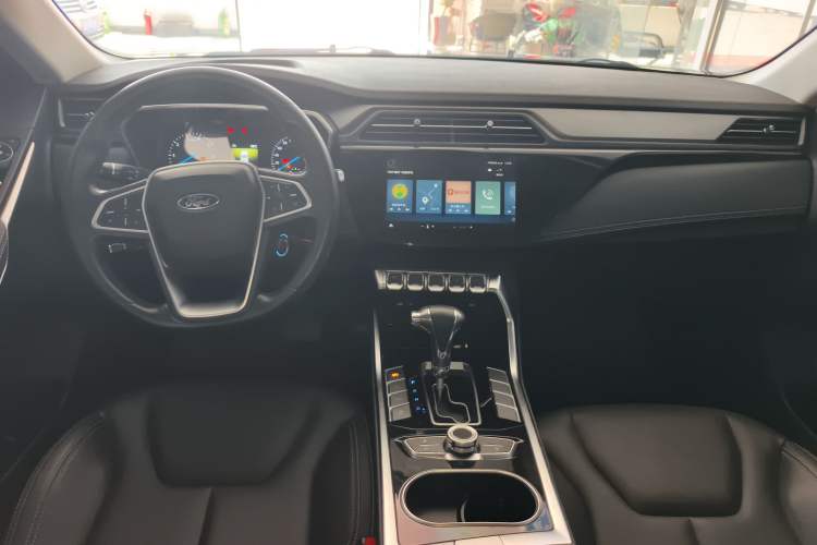 Used Ford Territory 2019 EcoBoost 145 CVT Platinum Edition China VI compliant Center Console