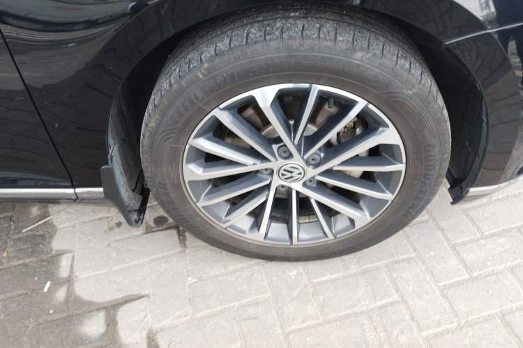 Used Volkswagen Magotan 2017 330TSI DSG Leading Model
