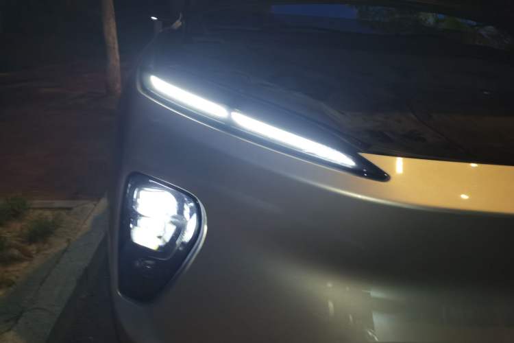 Used Nio ES8 2024 75 kWh Executive Edition
