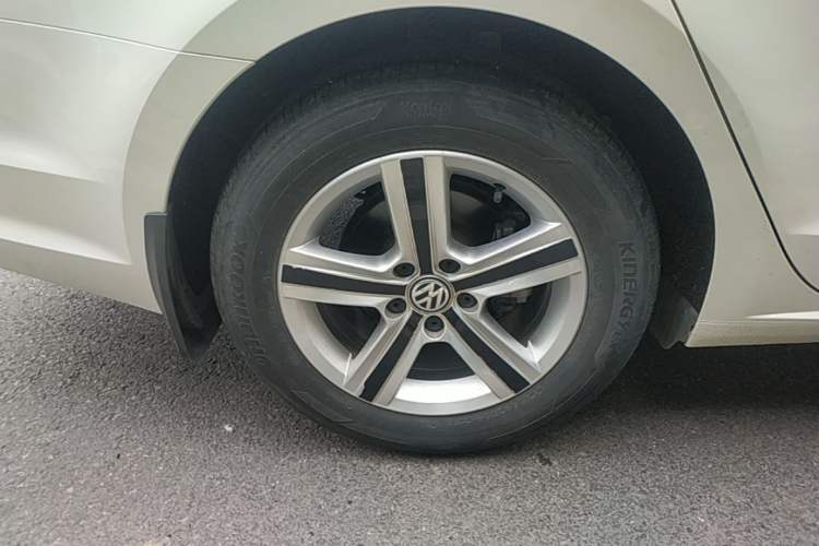 Used Volkswagen Lamando 2019 230TSI DSG Fashion Edition China VI Right Rear Wheel Hub