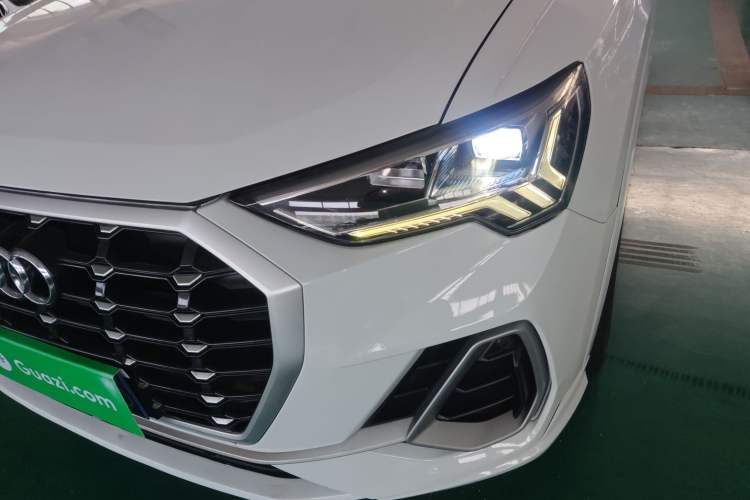 Used Audi Q3 2019 40 TFSI Fashion Dynamic Model
