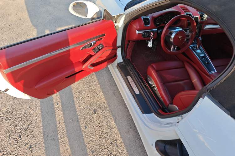 Used Porsche Boxster 2013 Boxster 2.7L
