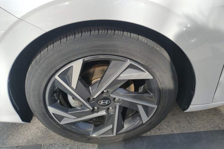 Used Hyundai Elantra 2023 1.5L CVT LUX Prestige Edition