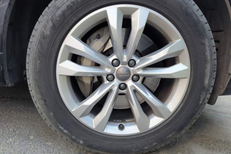 Used Audi Q7 New Energy 2019 55 e-tron Right Front Wheel Hub