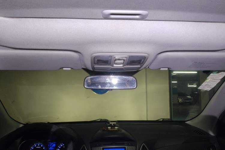 Used Hyundai ix35 2013 2.0L Automatic Two-Wheel Drive Smart GLS China IV Standard Headliner